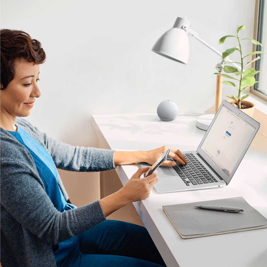 Kit de segurança Alarm Pro, 14 peças com roteador eero Wi-Fi 6 integrado