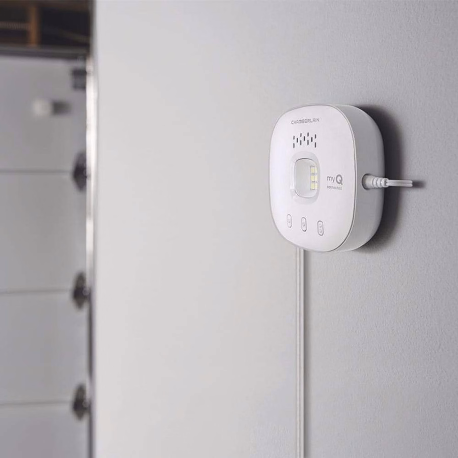 O controle Chamberlain® Smart Garage® funciona com anel